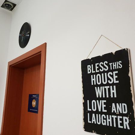 Quiet Courtyard Apartment براغ المظهر الخارجي الصورة